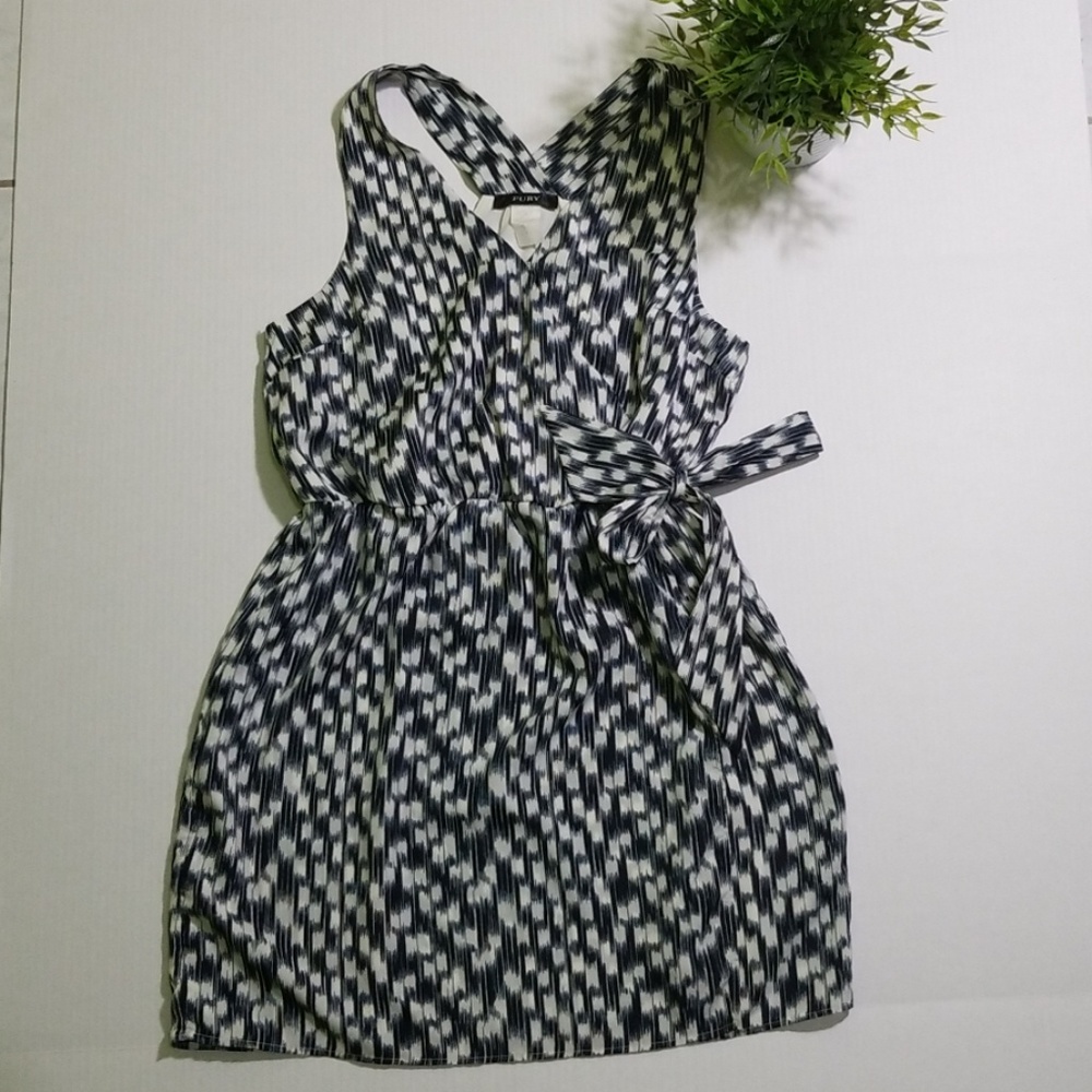 Dress - Picture 3 of 5